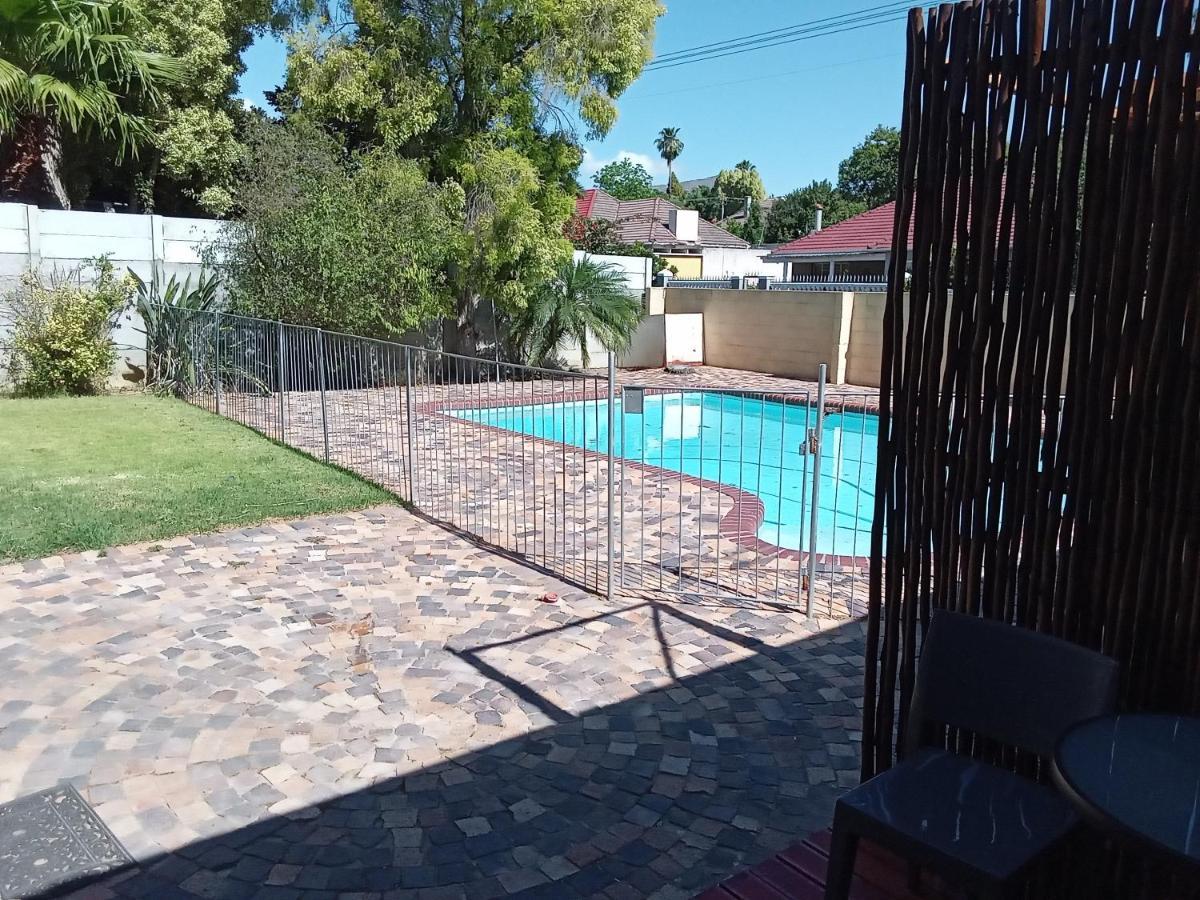 10 On Fairview B&B Paarl Esterno foto